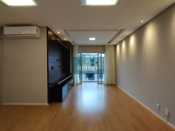 Apartamento 3 dormitórios em Coqueiros