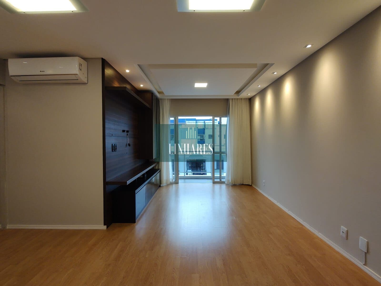 Apartamento 3 dormitórios em Coqueiros