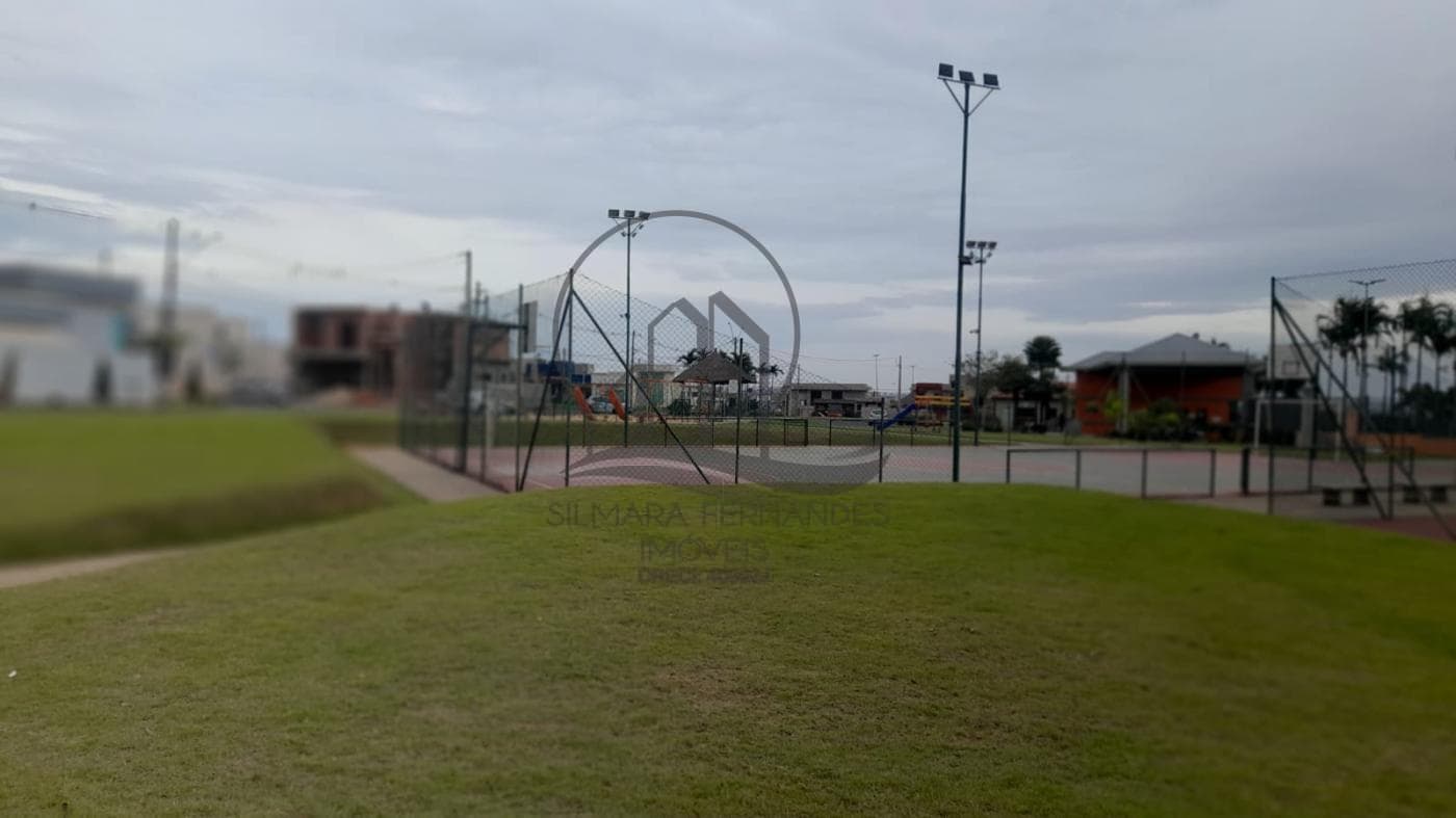 Terreno à venda no bairro Parque Olívio Franceschini em Hortolândia/SP