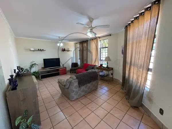Casa à venda no bairro Parque dos Jacarandás em Campinas/SP