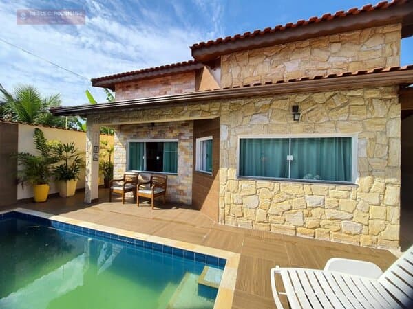 Casa Padrão para Venda em california Itanhaém-SP