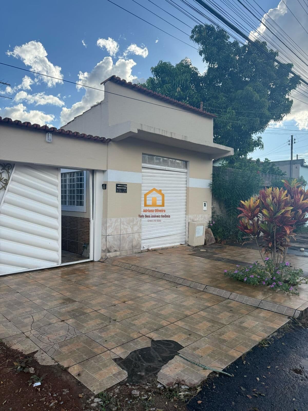 032REVENDA: Casa 03 Quartos Setor Vera Cruz- Aparecida de Goiânia GO
