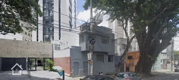Loja de frente para a rua no bairro Lourdes, Belo Horizonte/MG