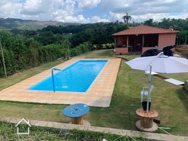 Sitio em Mateus Leme