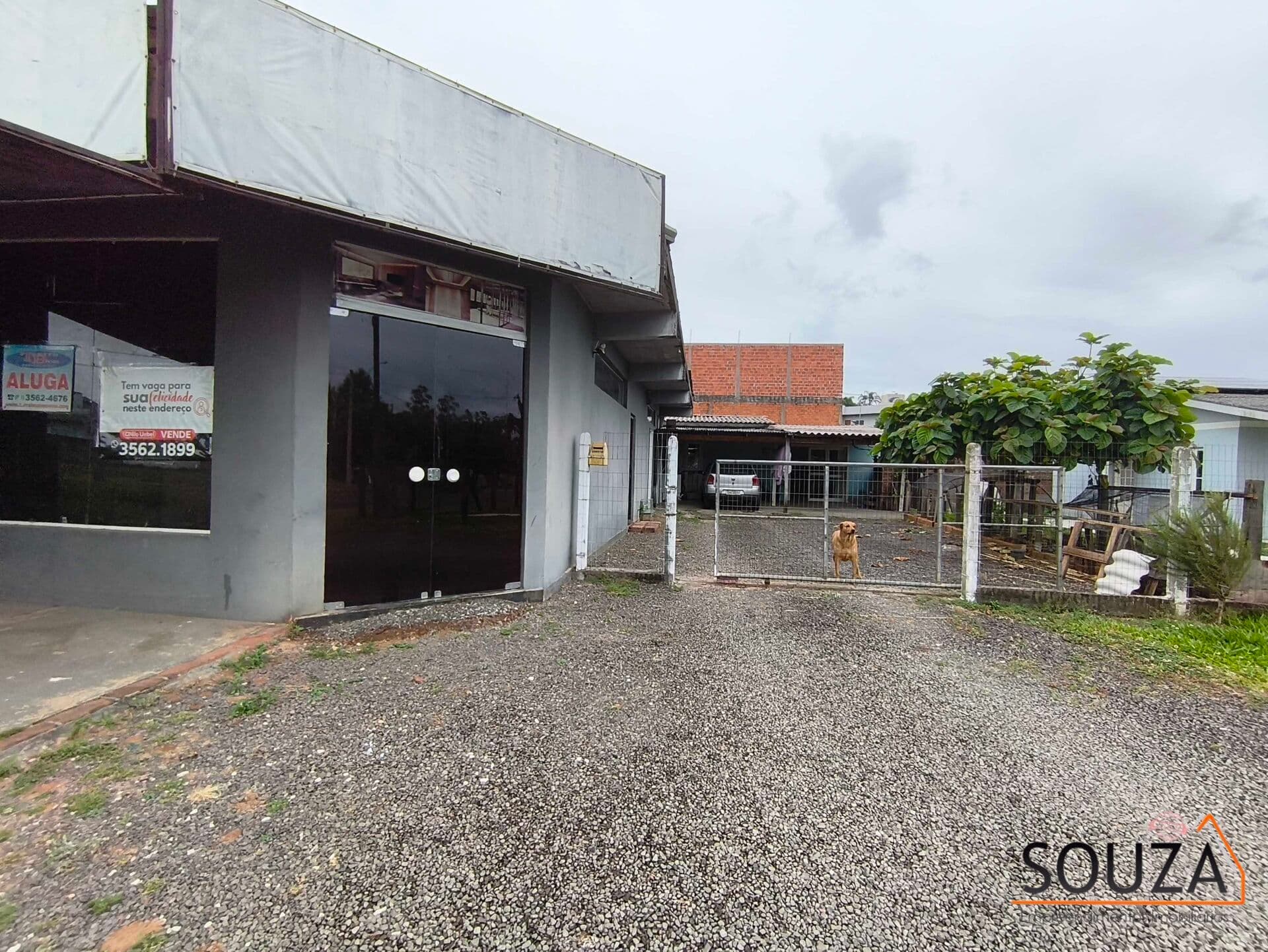 Casa em Portão - Centro