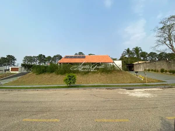 Casa em Sorocaba - Condomínio Dacha