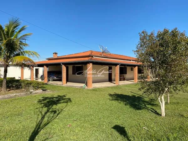 Fazenda/Sítios/Chácaras em Araçoiaba da Serra - Centro