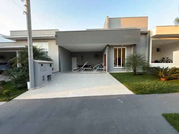 Casa de Condomínio em Sorocaba - Condomínio Ibiti Royal