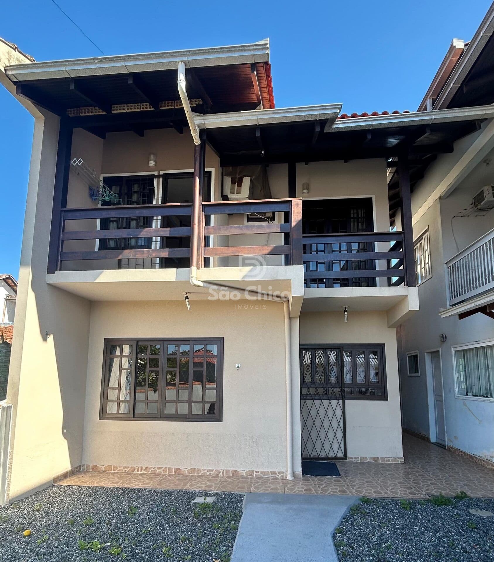 OPORTUNIDADE ÚNICA APENAS 250 M DA PRAIA DA ENSEADA