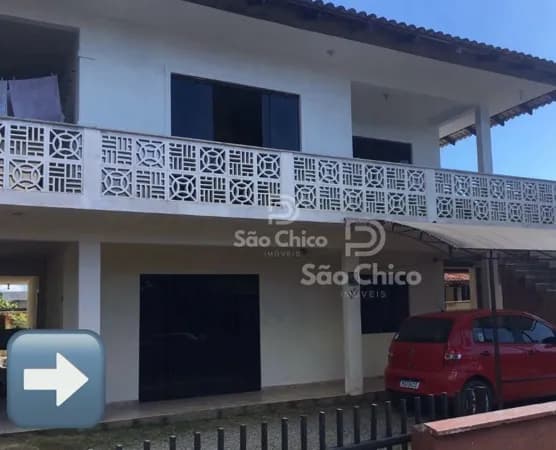 Lindo apartamento mobiliado no 1° piso com quintal compartilhado!