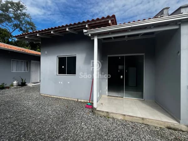 Casa Geminada para locação anual no Ubatuba