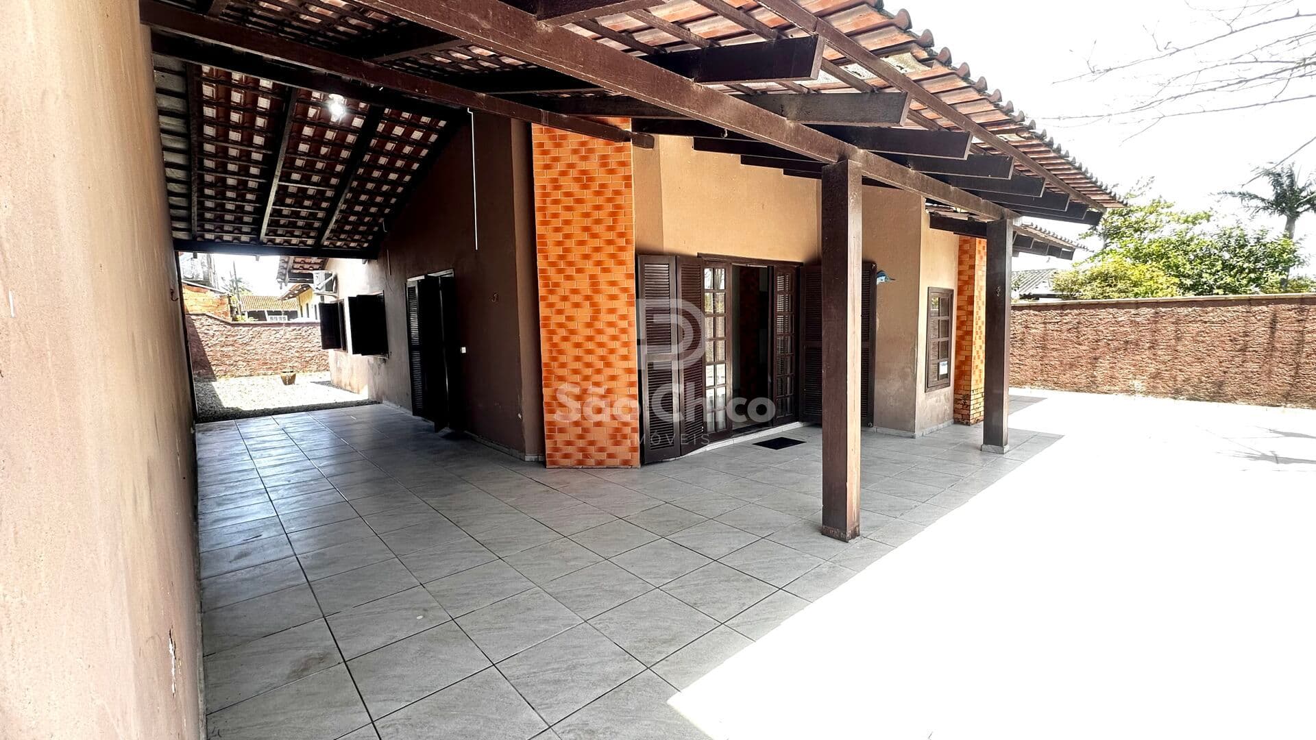Casa em São Francisco do Sul - Do Ubatuba