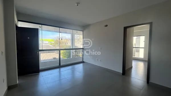 Apartamento no 2° andar há 190 metros Quadra do Mar!!!