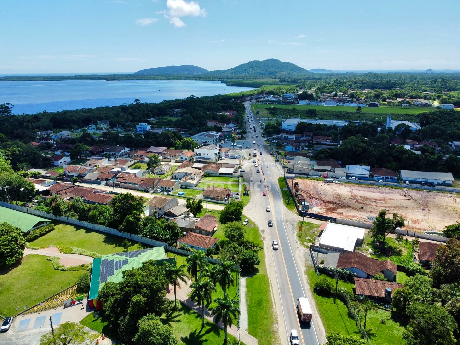 Área Residencial/Comercial em frente a Univille
