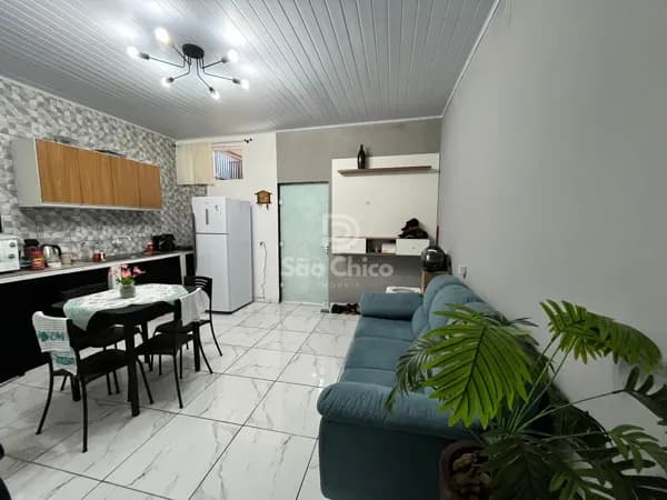 Kitnet com quintal compartilhado