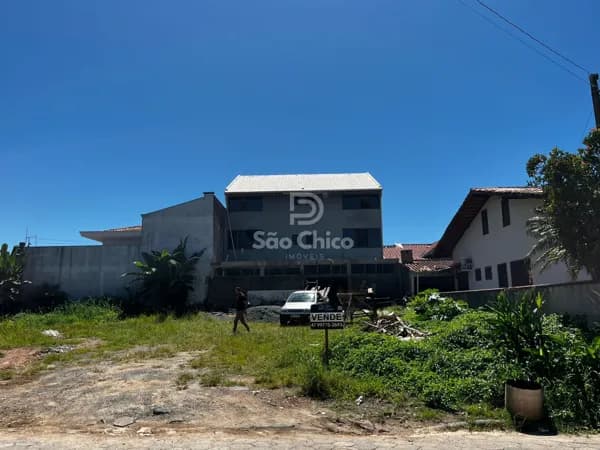 Terreno a venda na praia da Enseada