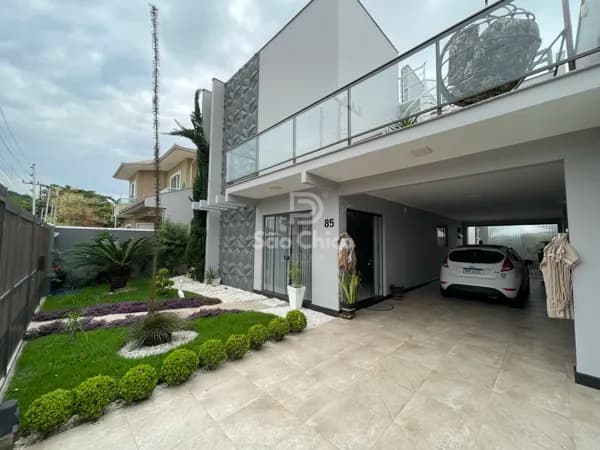 Maravilhoso Sobrado Alto Padrão com terraço e vista para o mar! 100 metros da praia!