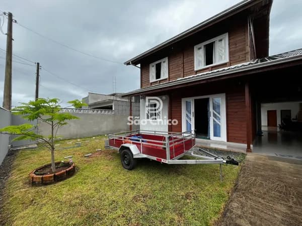 Casa com piscina na praia de Ubatuba para temporada