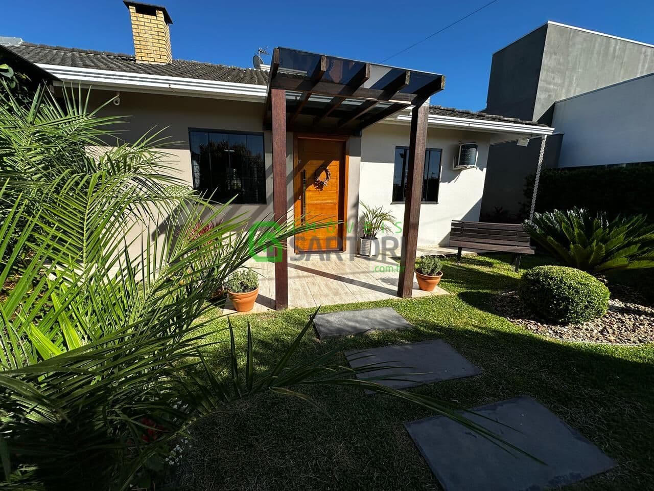 Casa Semi Mobiliada