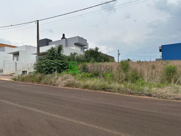 Terreno no loteamento São Francisco