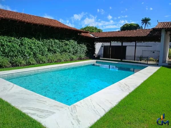 "569m² no Shangri-lá, imóvel para uso residencial ou comercial."