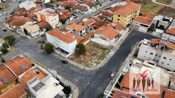 Lote/Terreno em Poços de Caldas - Jardim das Acácias