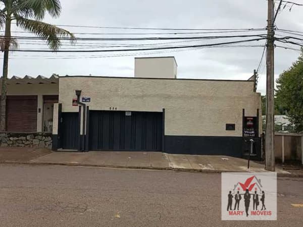 Casa em Poços de Caldas - Jardim Country Club