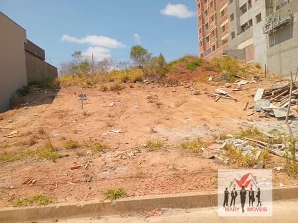Lote/Terreno em Poços de Caldas - Jardins de Florença