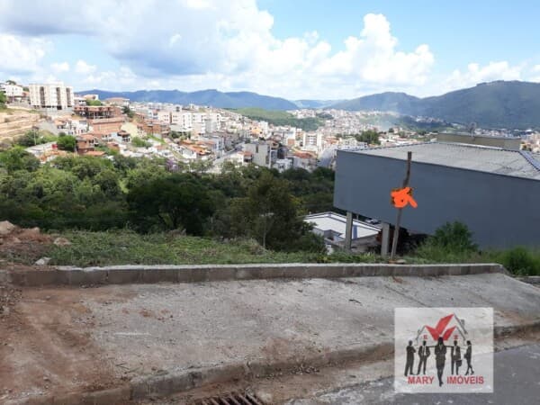 Lote/Terreno em Poços de Caldas - Jardim Bandeirantes