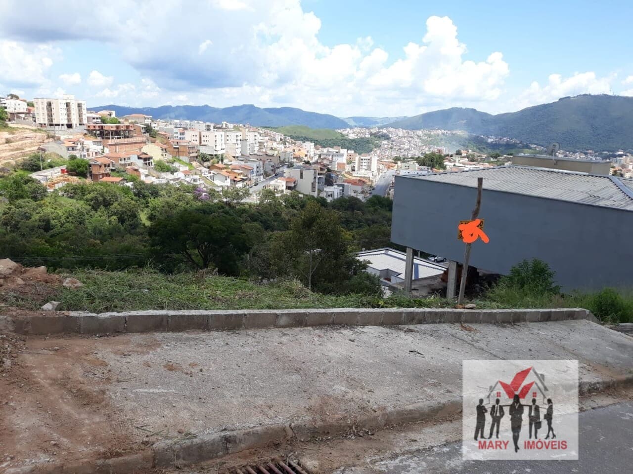 Lote/Terreno em Poços de Caldas - Jardim Bandeirantes