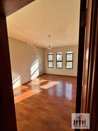 Casa em Poços de Caldas - Jardim Campos Elísios