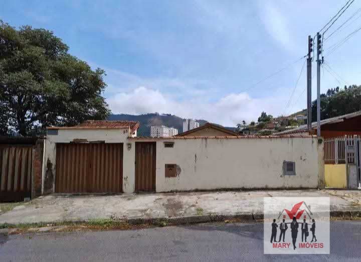 Casa em Poços de Caldas - Jardim Cascatinha