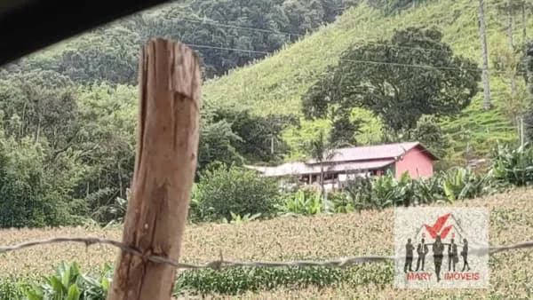 Fazenda/Sítios/Chácaras em Caldas - Centro
