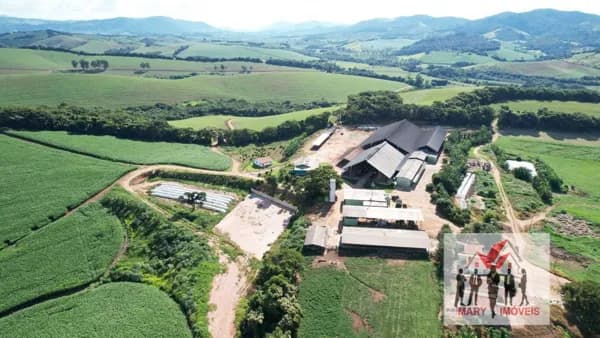 Fazenda/Sítios/Chácaras em São Lourenço - Centro