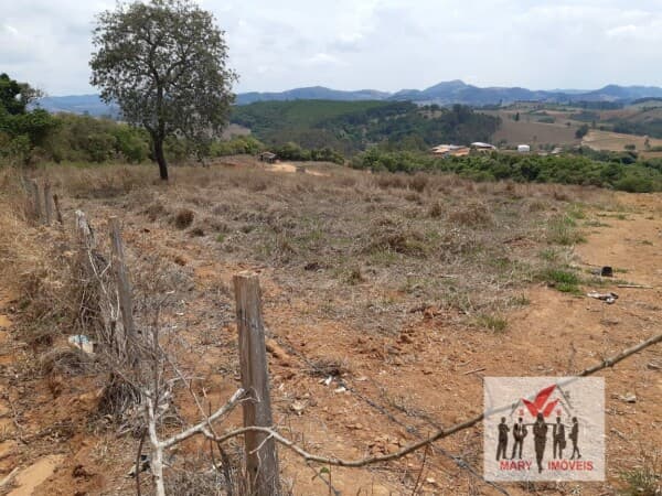 Fazenda/Sítios/Chácaras em Caldas - Centro