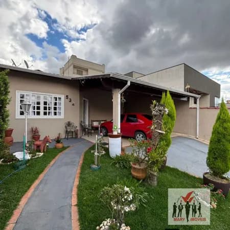 Casa em Poços de Caldas - Jardim das Hortênsias