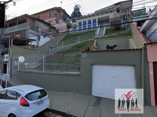 Casa em Poços de Caldas - Jardim Santa Rosália