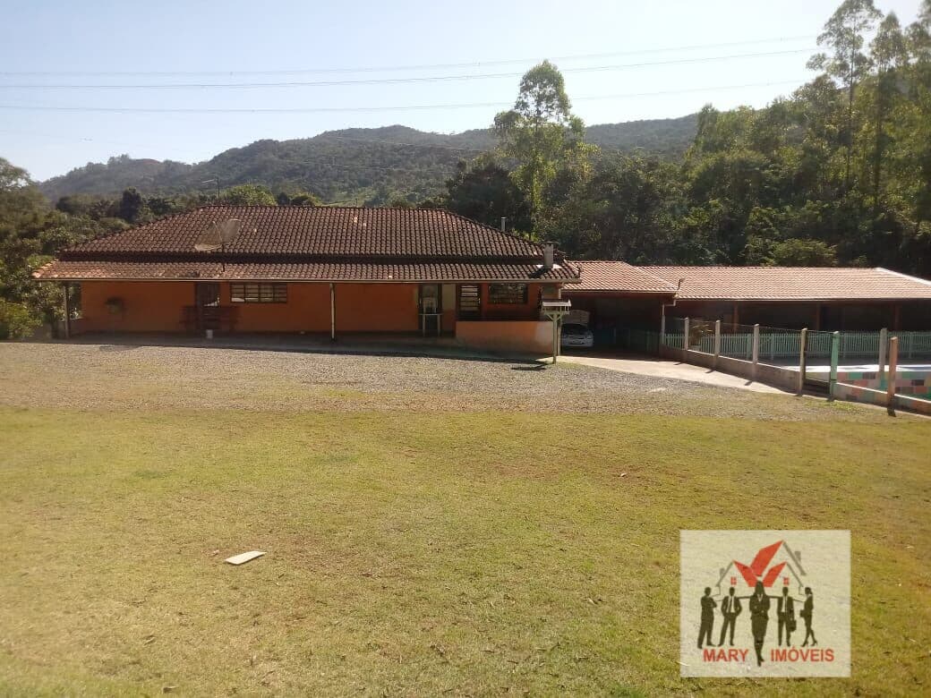 Fazenda/Sítios/Chácaras em Caldas - Centro