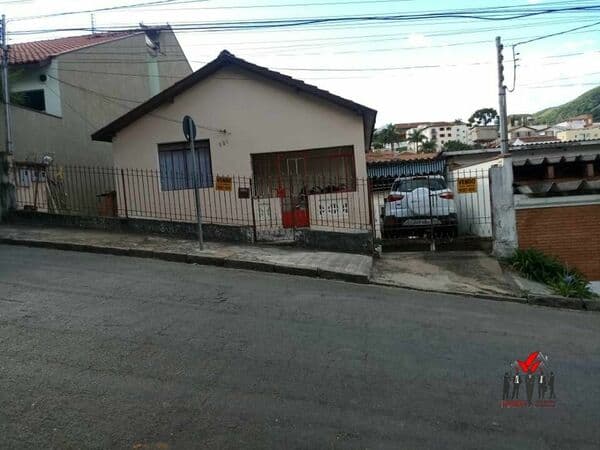 Casa Térrea para Venda em Centro Poços de Caldas-MG