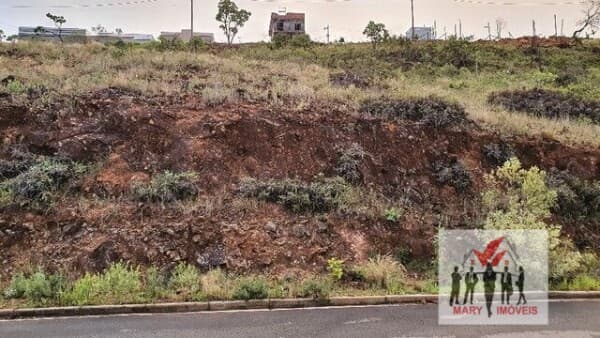 Lote/Terreno em Poços de Caldas - Jardim Bandeirantes