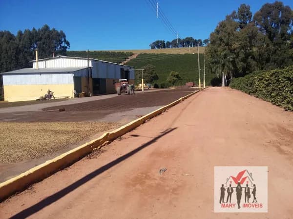 Fazenda/Sítios/Chácaras em Campanha - Centro