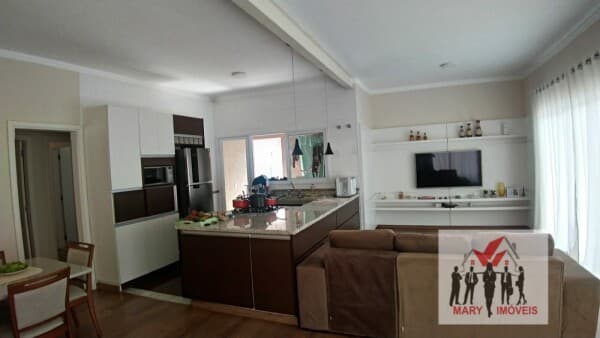 Casa em Poços de Caldas - Jardim Bandeirantes
