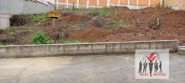 Lote/Terreno em Poços de Caldas - Loteamento Residencial Tiradentes
