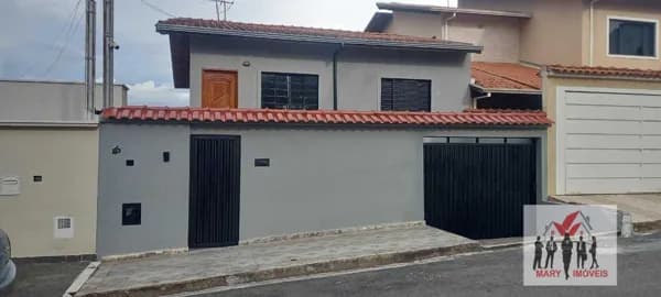 Casa em Poços de Caldas - Jardim Centenário