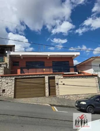 Sobrado em Poços de Caldas - Centro