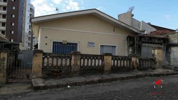 Casa Padrão para Venda em Jardim Cascatinha Poços de Caldas-MG