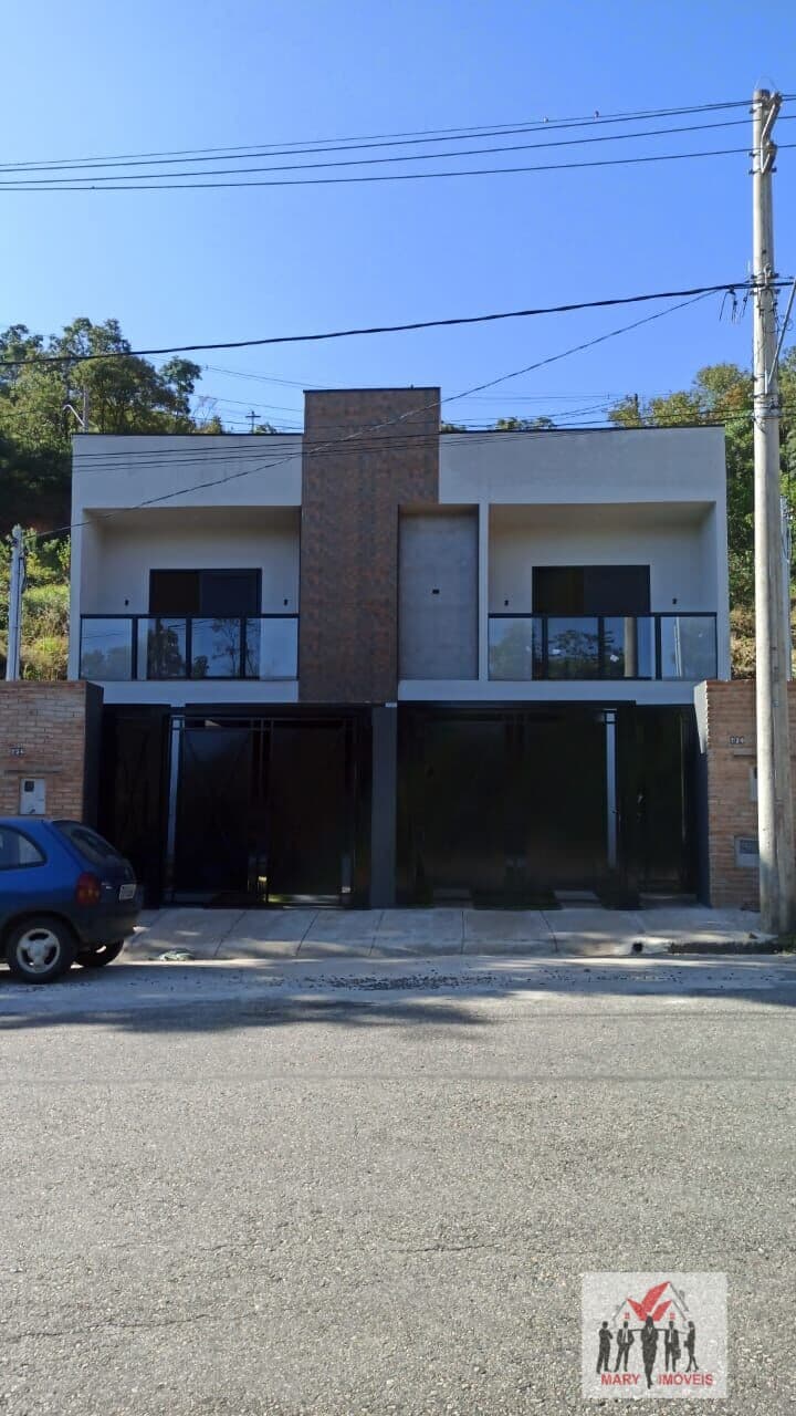 Sobrado em Poços de Caldas - Jardim Bandeirantes