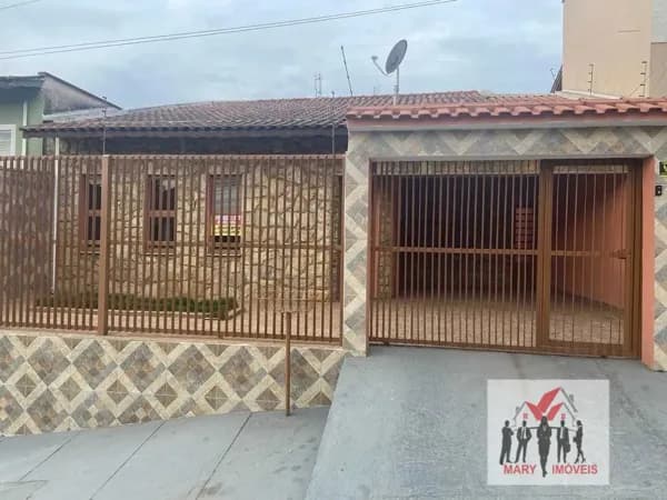Casa em Poços de Caldas - Residencial Santa Clara