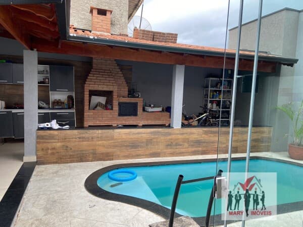 Casa em Pouso Alegre - São Cristóvão