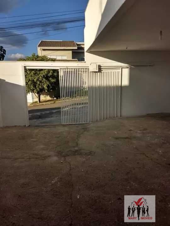 Casa em Poços de Caldas - Loteamento Campo das Aroeiras